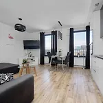 Chique For A Big Family With 2 Parking Spaces By Renters Apartament *
