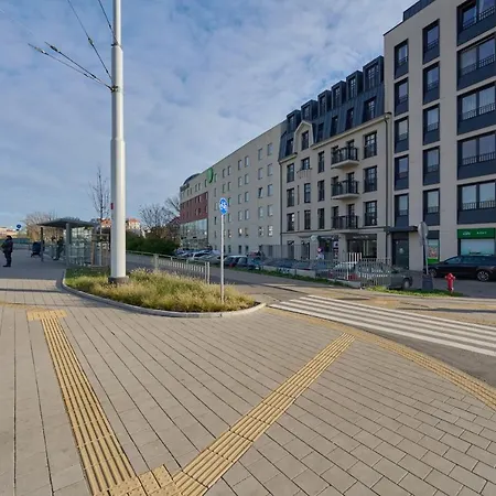 Chique For A Big Family With 2 Parking Spaces By Renters
