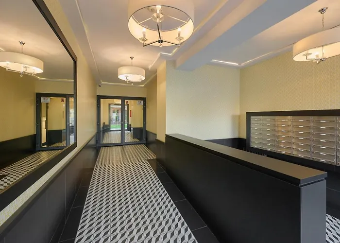 Chique For A Big Family With 2 Parking Spaces By Renters * 弗罗茨瓦夫