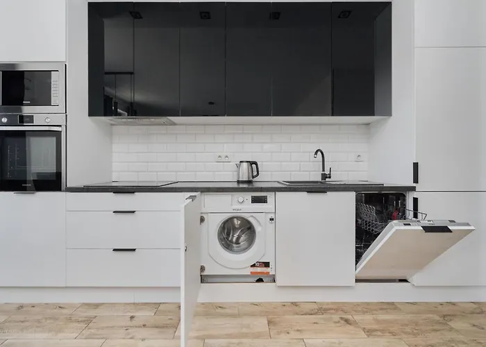 Chique For A Big Family With 2 Parking Spaces By Renters *