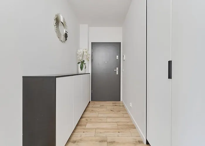 Chique For A Big Family With 2 Parking Spaces By Renters *