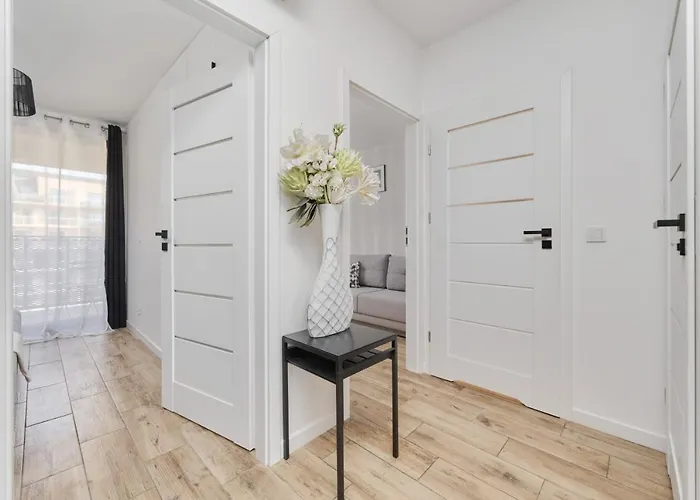 Chique For A Big Family With 2 Parking Spaces By Renters